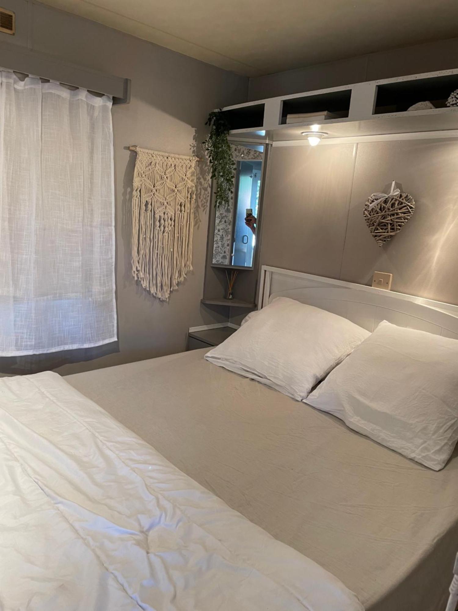 Camping Oasis Village 阿尔让河畔皮热 外观 照片